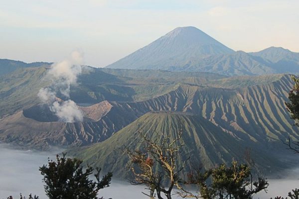 Bagian-Bagian Gunung Berapi yang Perlu Diketahui