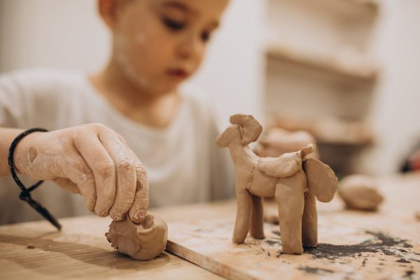 Metode Belajar Alternatif: Montessori, Waldorf, dan Pendekatan Kreatif Lainnya Metode Belajar Alternatif: Montessori, Waldorf, dan Pendekatan Kreatif Lainnya