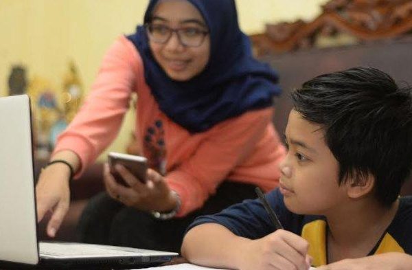 Mengasah Keterampilan Abad 21: Panduan Praktis untuk Siswa dan Guru